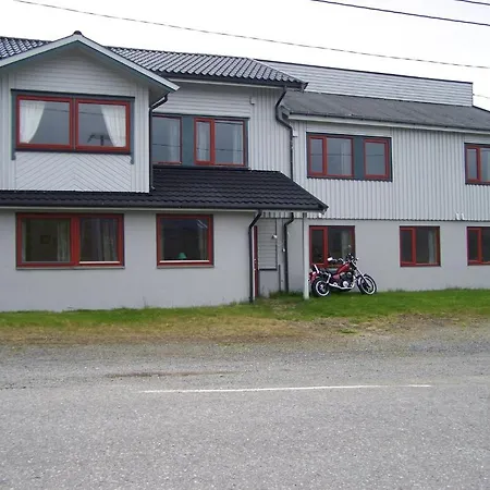 Nordkapp Turisthotell 2*